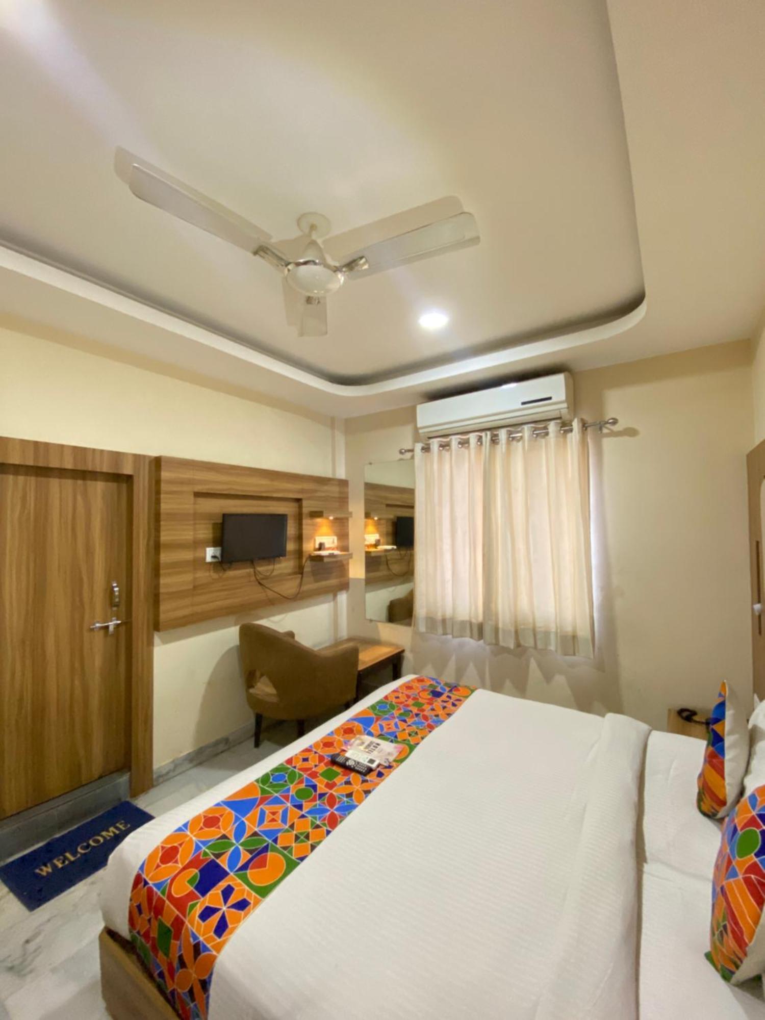 Hotel Damanis Udaipur Exterior photo
