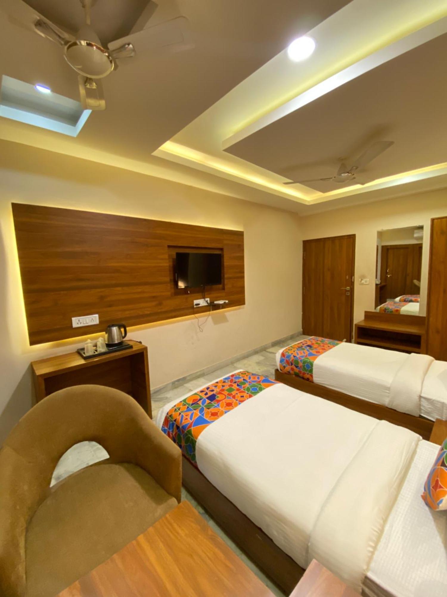 Hotel Damanis Udaipur Exterior photo