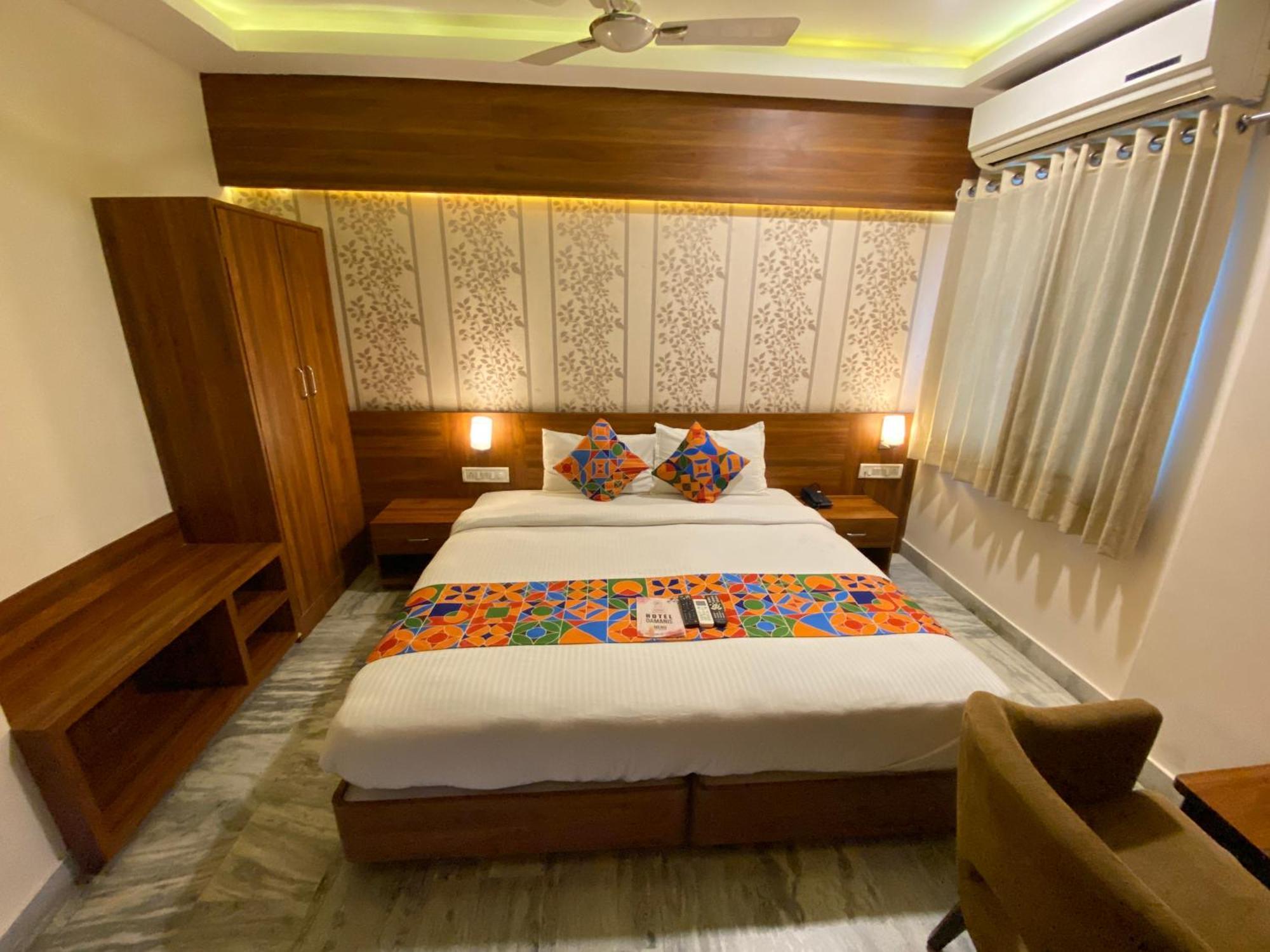 Hotel Damanis Udaipur Exterior photo